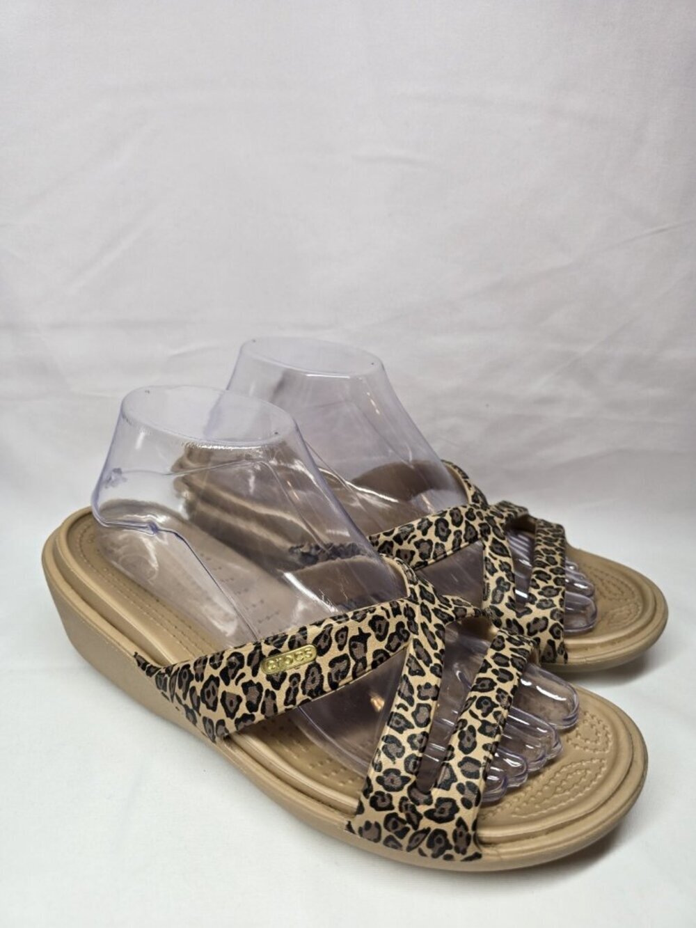 CROCS Patricia ll Sandals Leopard Print Women's Size 10 Wedge Sandals READ INFO
